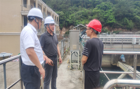 公司总经理贺燕峰赴福建区域公司调研指导工作
